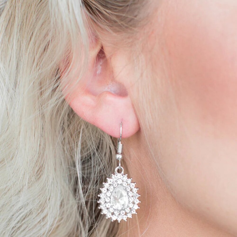 Paparazzi Jewelry Accessories - Star-Crossed Starlet - White Earrings - Vintage
